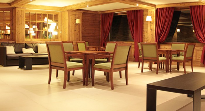 Hotel Les Champs Fleuris, Morzine ski chalet, image 2
